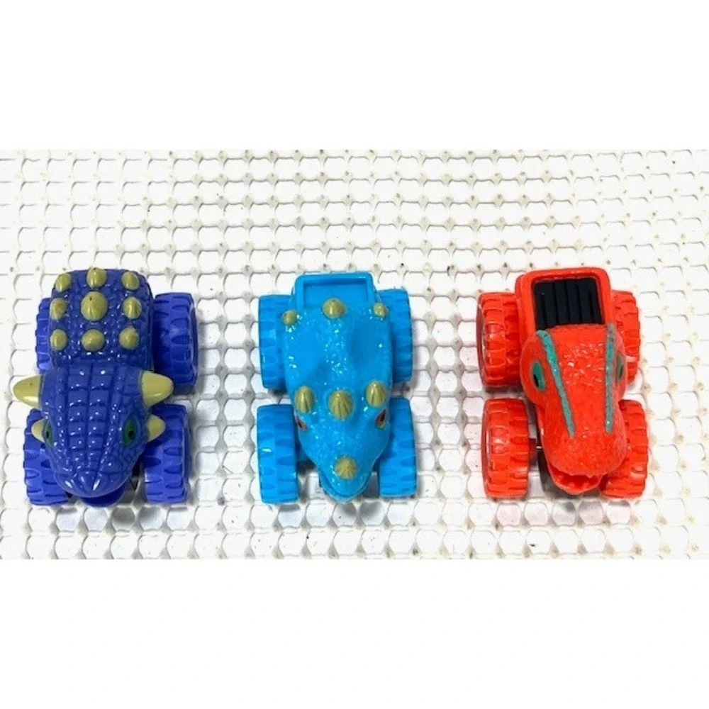 Lot‎ Of 3 Dinosaur Head  Monster Trucks